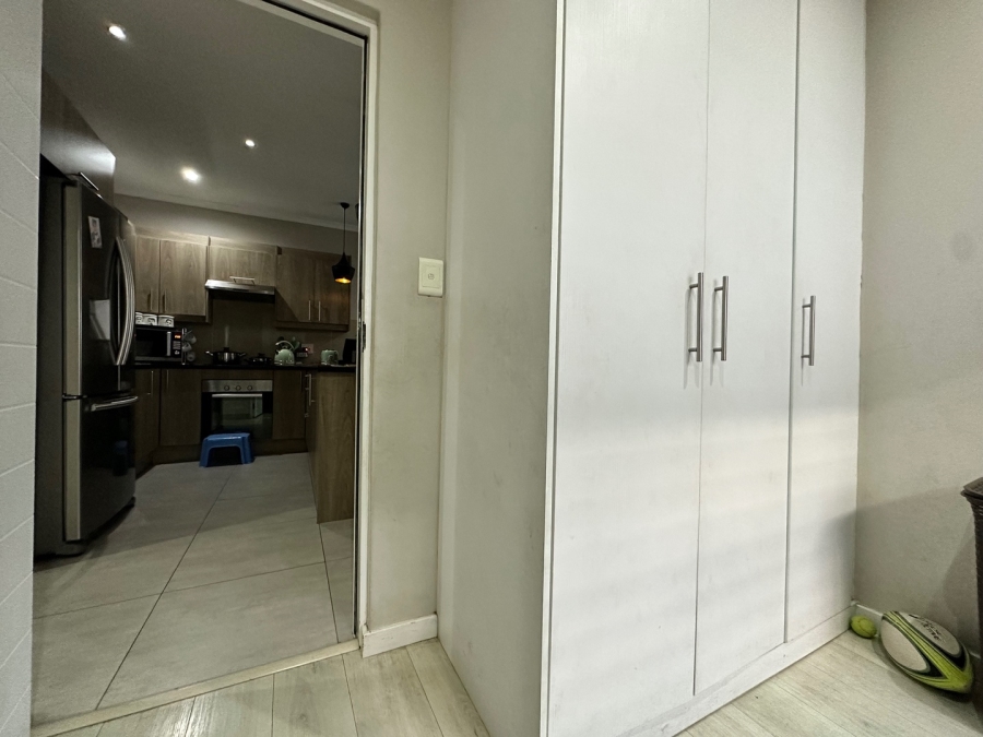 3 Bedroom Property for Sale in Table View Western Cape